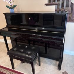 Piano in Excellent Condition 