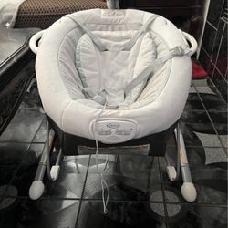 Graco Soothe n Sway LX Swing W/ Portable Bouncer