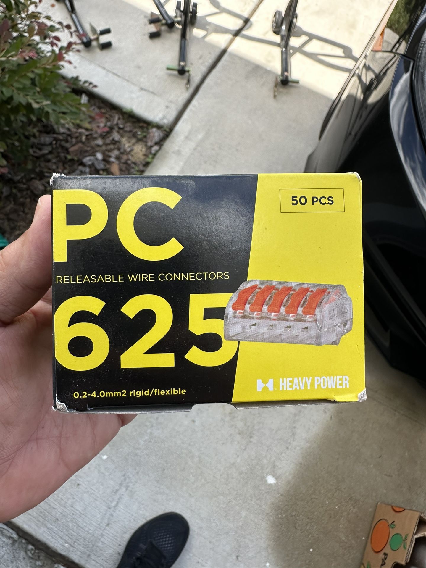 RELEASEABLE WIRE CONNECTORS