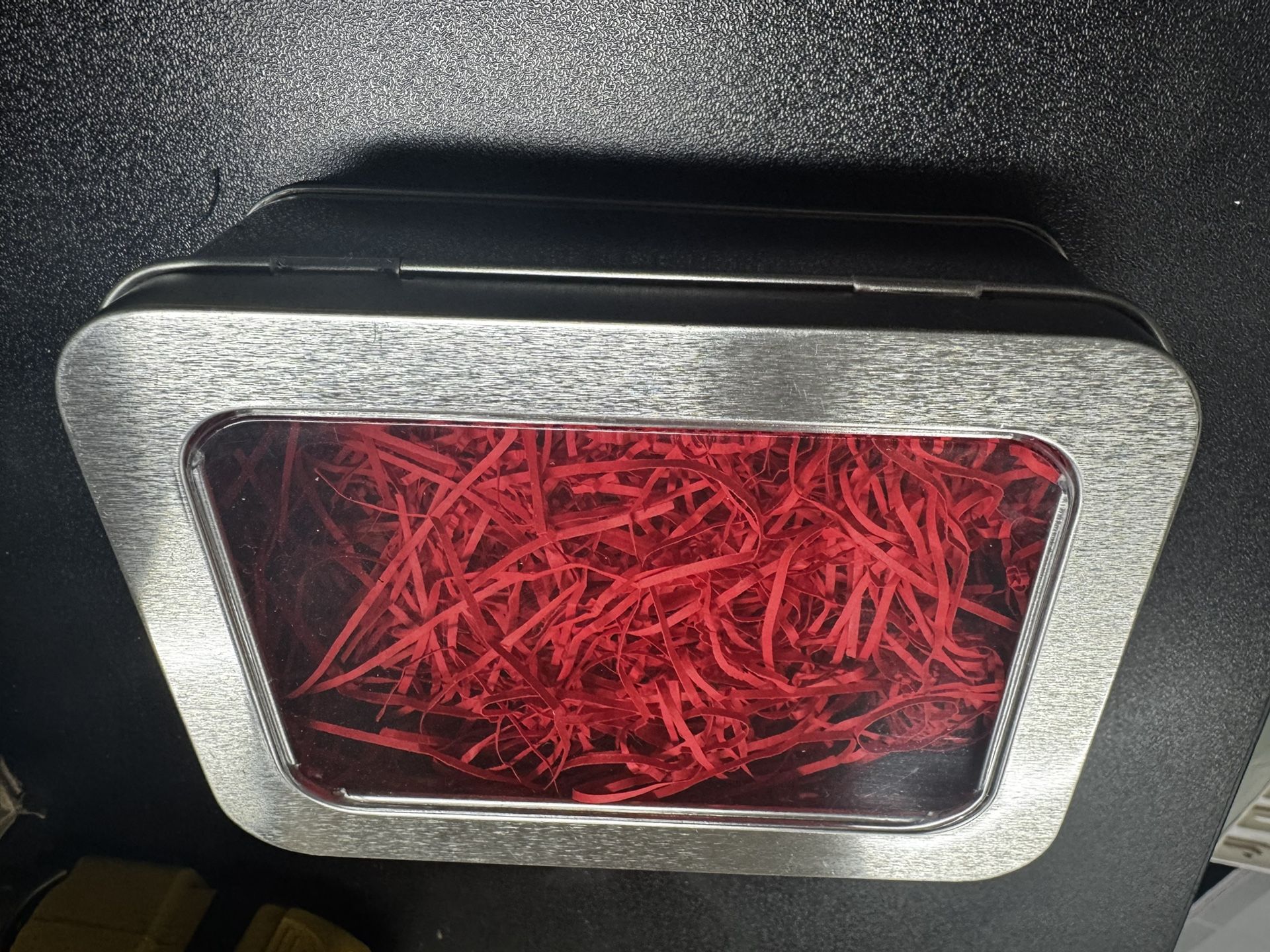 Tin can With Window (read Description)