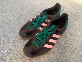 Wizard of Oz themed ADIDAS Gazelle Women’s Size 8