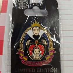 Snow White Disney Pin Limited Edition