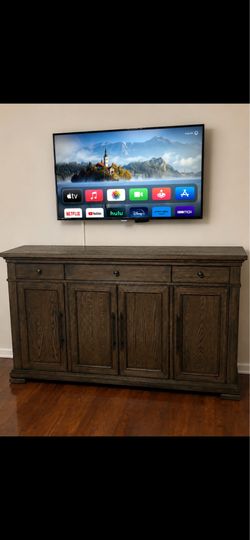Philips 50” Smart TV + Apple TV 4K (2nd Gen) Bundle