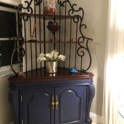 Wood  Corner Hutch 