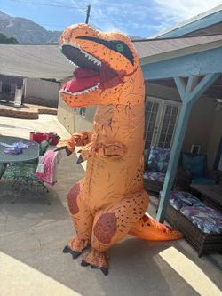 Blow up T-Rex costume