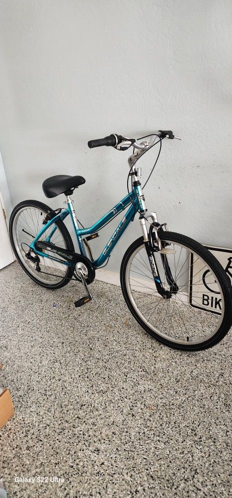 π₯π΄ββοΈπ₯Raleigh Women's Route 3.0 ST Hybrid City Bike π₯π΄ββοΈπ₯