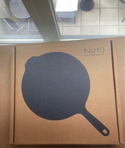 Field Company No.10 Cast Iron Skillet