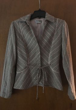 Women’s multicolor jacket in size 4/ fit in by the waist/ pink lining inside