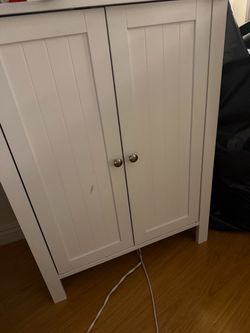 White small cabinet
