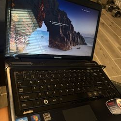 Toshiba Laptop With case And charger