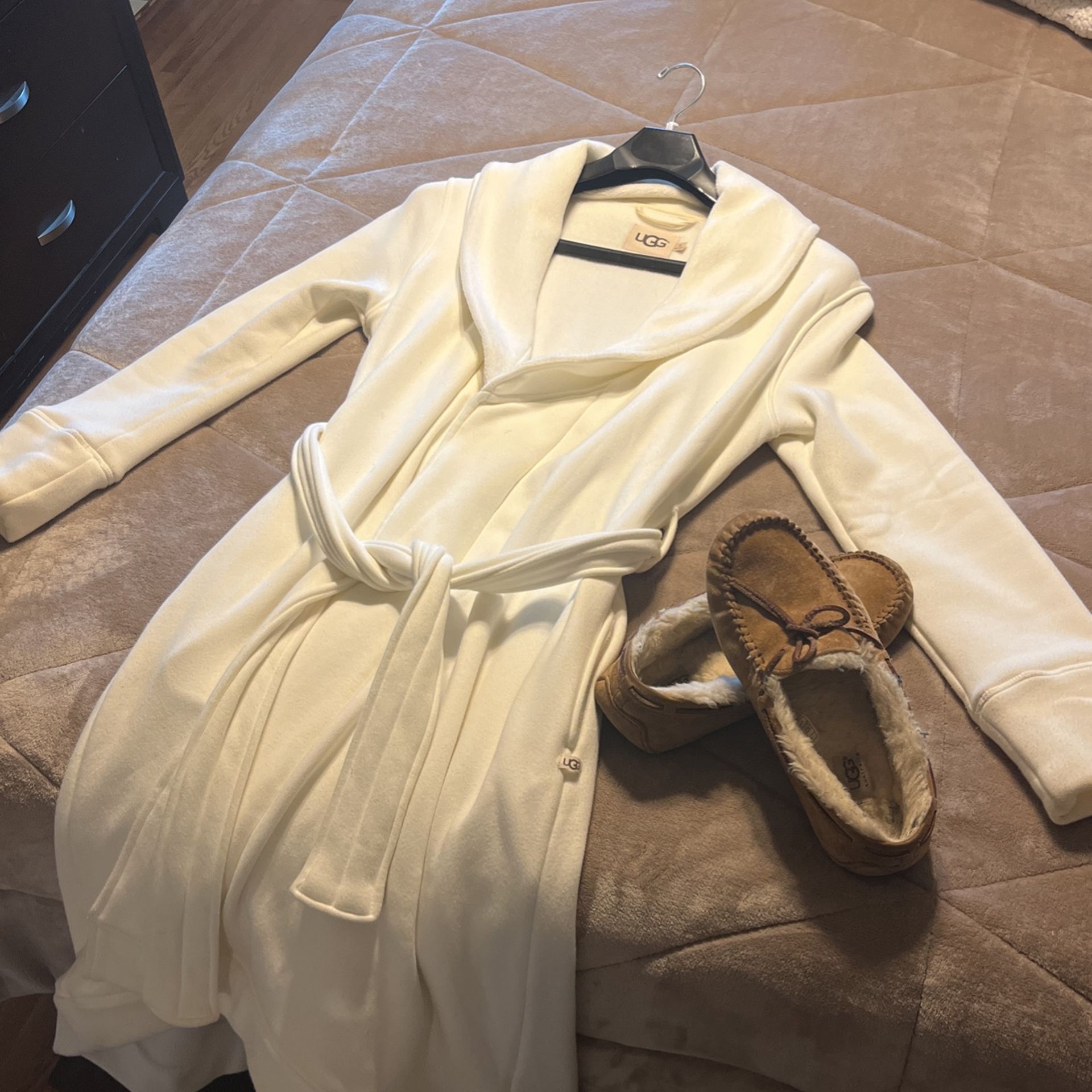 UGG Robe And Slipper Set
