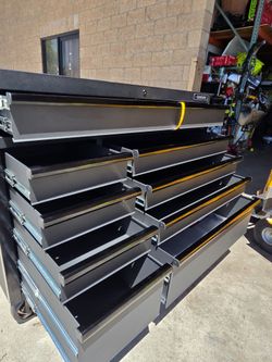 Husky 52"in Rolling Tool Chest Cabinet with 9 drawers new heavy duty