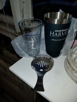 Drink shaker/man cave/bar/drinks