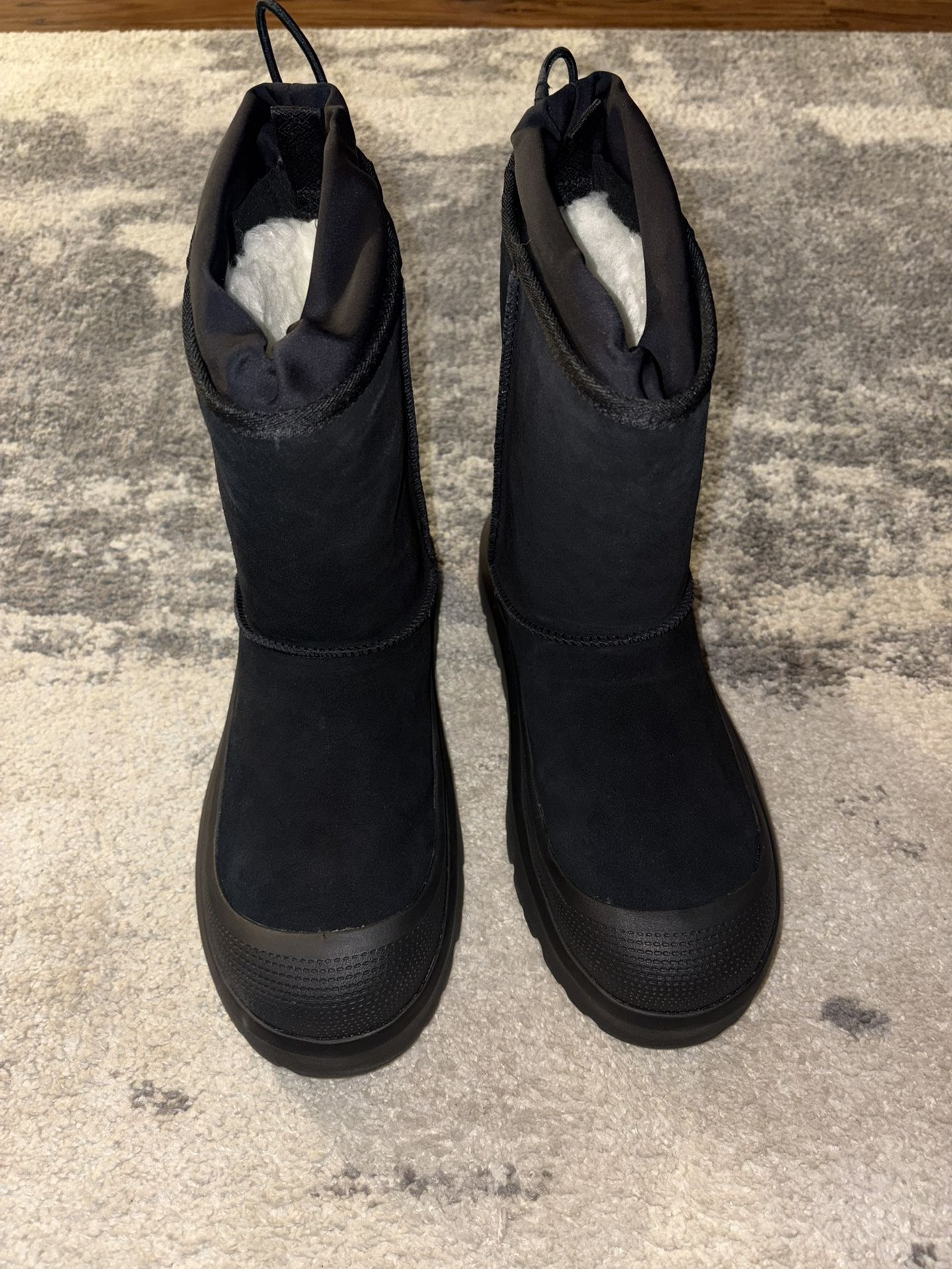 Men’s Size 11 Uggs 