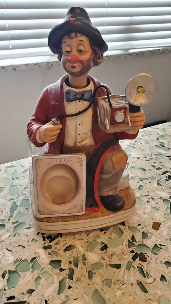Willie's  Portrait Studio