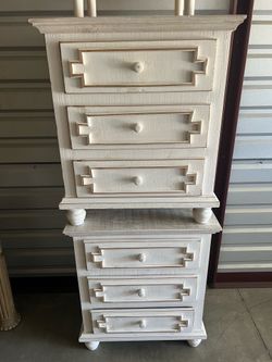 Matching Pair of Rustic White 3-Drawer Chests / Nightstands