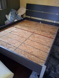Free Queen bed frame with headboard