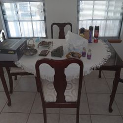 Cherry Wood Dinning  Table And 4 Chairs Like New