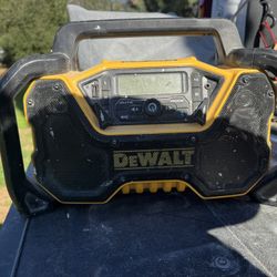 Dewalt Bluetooth radio 