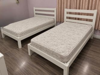 2 twin beds