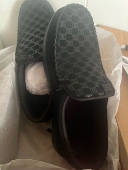 Men’s 9.5 shoes