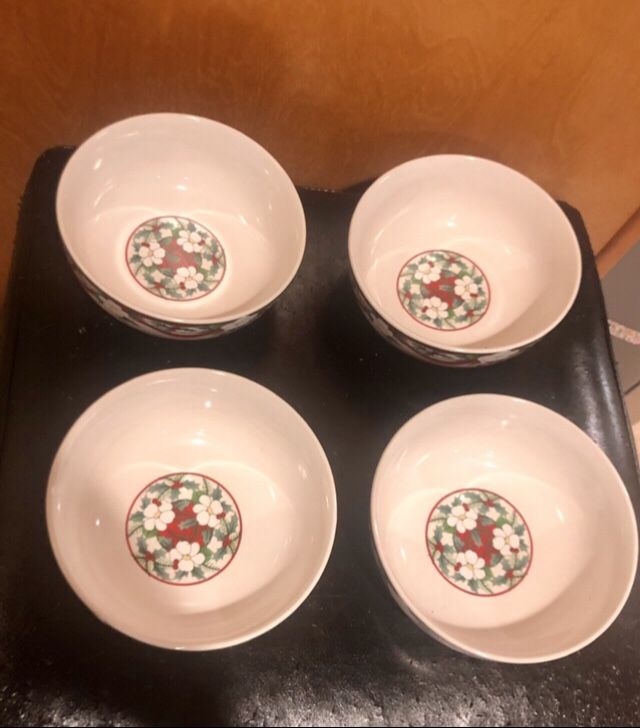 Pfaltzgraff Yuletide 2 sets of 4 soup bowls NIB