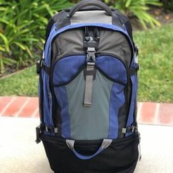 Eagle Creek Twist 65L Wheeled Suitcase Luggage Backpack (Europe) 