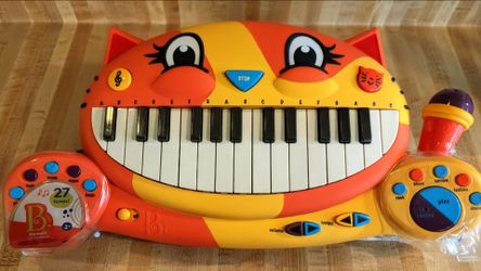 B. Toys Meowsic Cat Keyboard