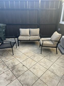 Patio Set In Good Condition