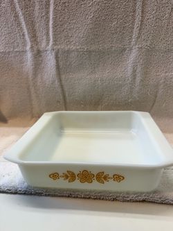 Pyrex Butterfly Gold Square Baking Dish