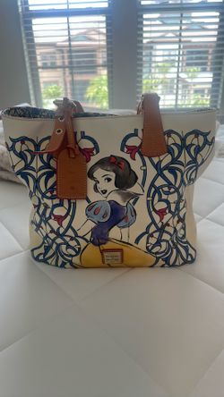 Rare! Disney Snow White Dooney & Burke tote bag