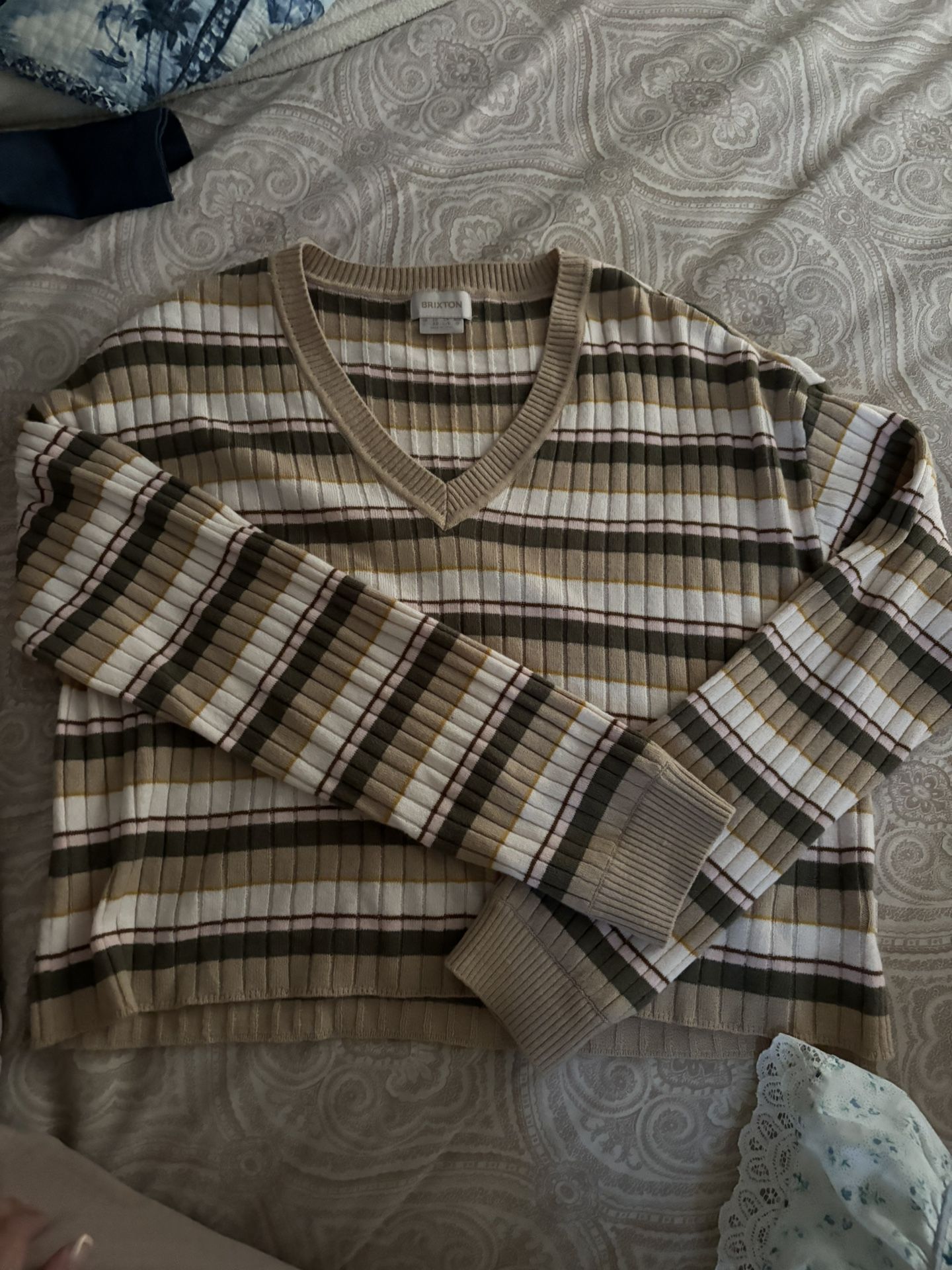 Brixton And Volcom Sweater Top M