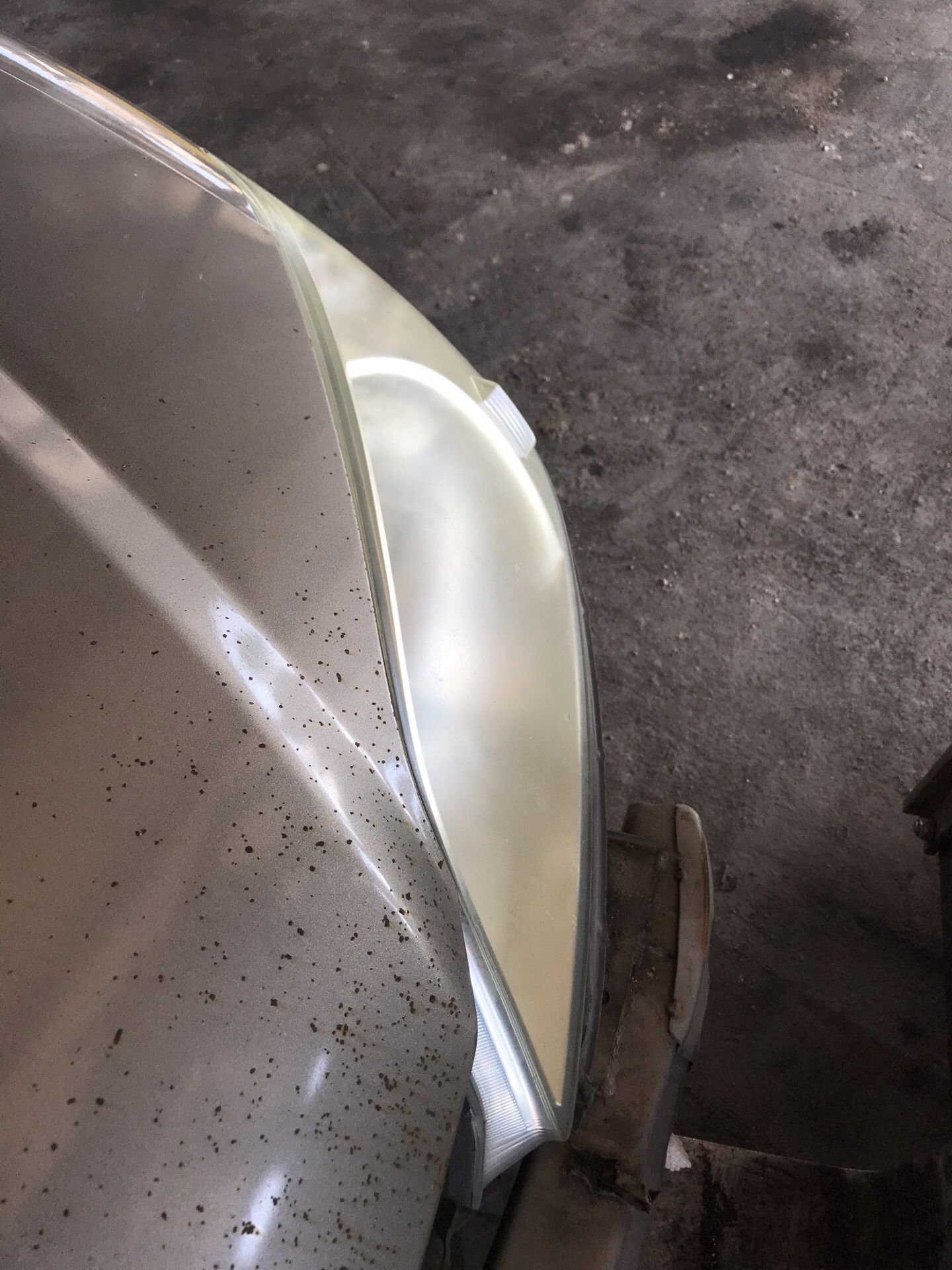 Left and right 04 Honda Civic headlights