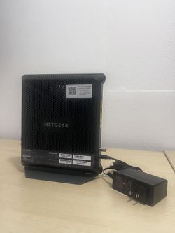 Nighthawk AC1900 WiFi Cable Modem Router (C7000v2)