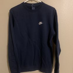 Nike Men’s Club Fleece Crew Sweatshirt. Size - Small. Navy Blue. Good Used Condition.