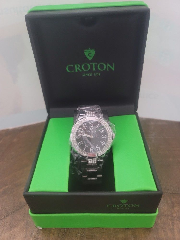 Lot Of Approx 225 Brands New CROTON WATCHES