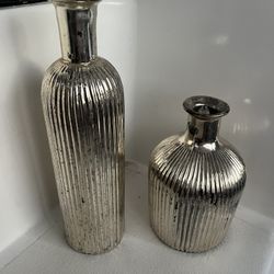 cute set of 2 silver mercury glass decorative vases like new nice present ribbed bottle style boho coastal decor
