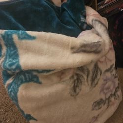 2 Covertores. El.rosa Tiene Una Leve Marcha