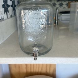 Mason jar Beverage Dispenser