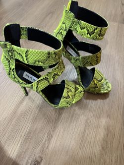 Steve Madden green snakeskin heels