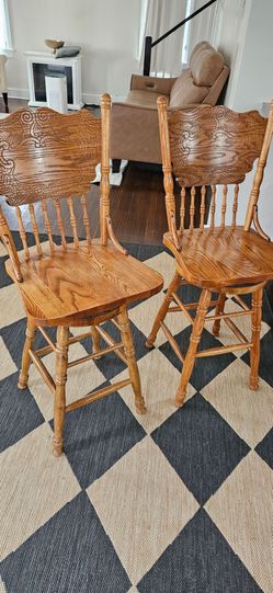 Wood Swivel Bar Stool