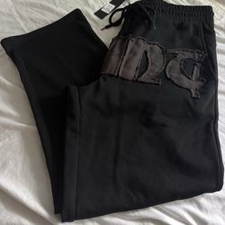 New Men’s Saint Straight Fit Sweatpants