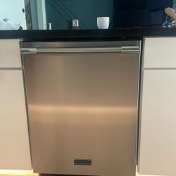 Frigidaire Professional 24” Stainless Dishwasher 