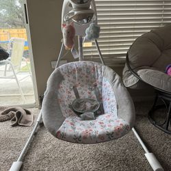 Baby swing 