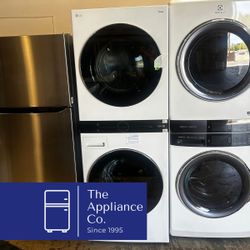 LG Electric WashTower Front Load Washer Dryer Stacked