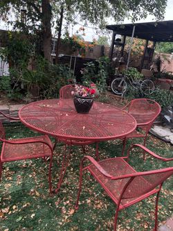 Russell Woodard Patio Set Table & 4 Chairs **