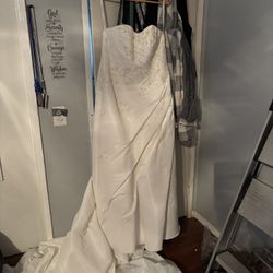 David’s Bridal Wedding Dress 