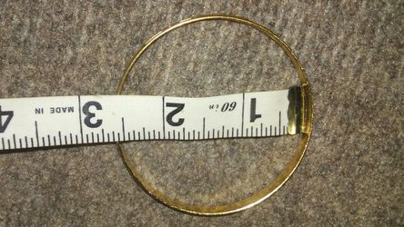 Bangle bracelets, in gold tone, set of 3