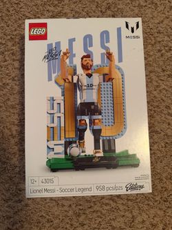 LEGO Lionel Messi Soccer Legend Set 43015