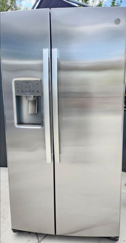 GE COUNTER DEPTH SXS REFRIGERATOR